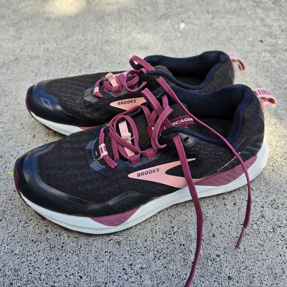 Brooks Women's Cascadia 15 trail running shoes